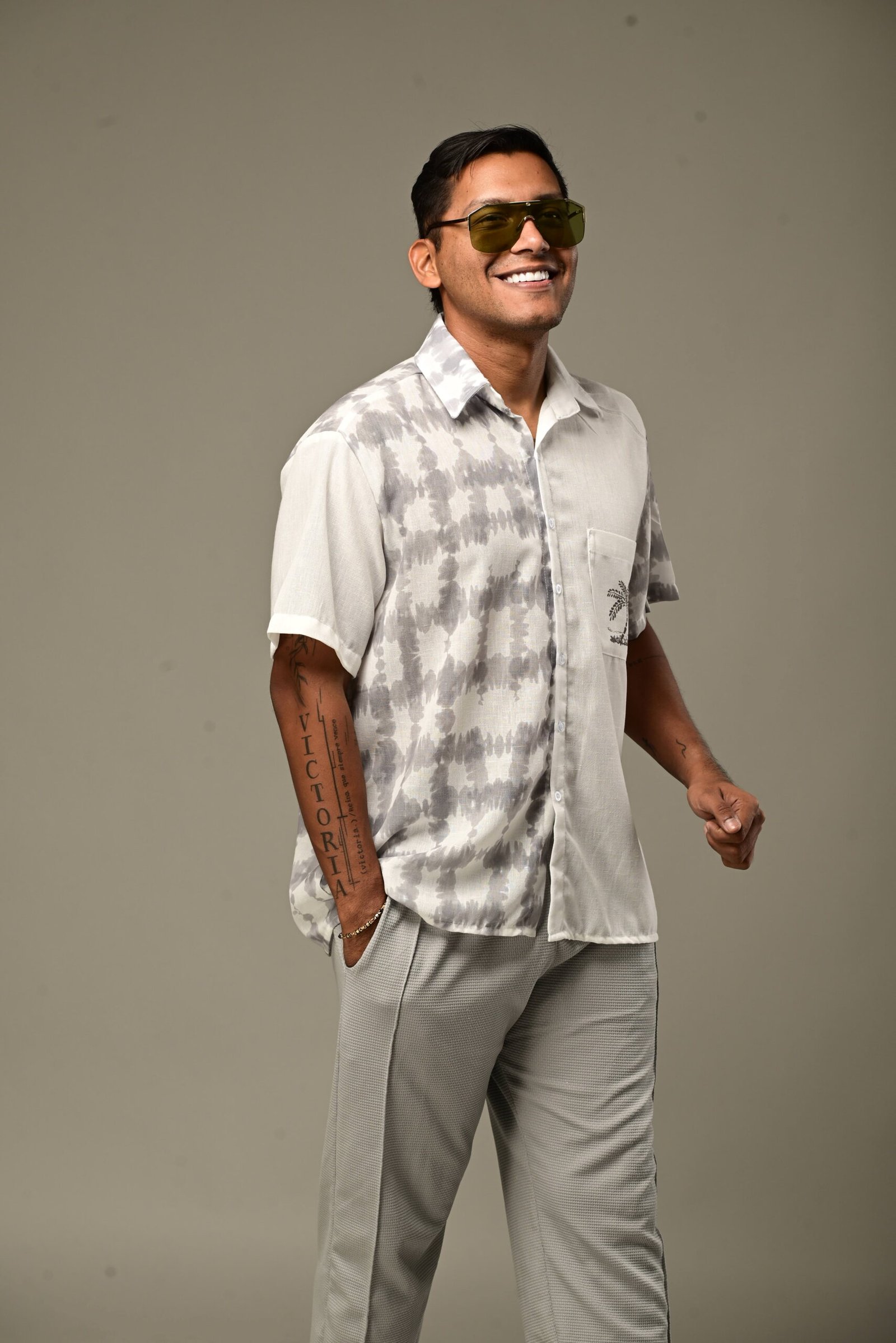 Camisa Gris palma - Image 12