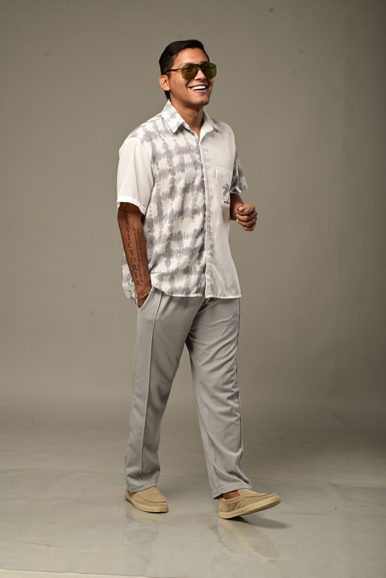 Camisa Gris palma - Image 11