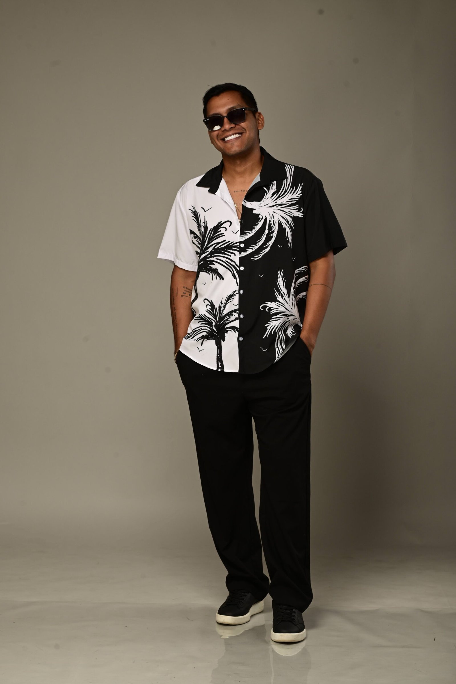 Camisa A blanco y negro - Image 3