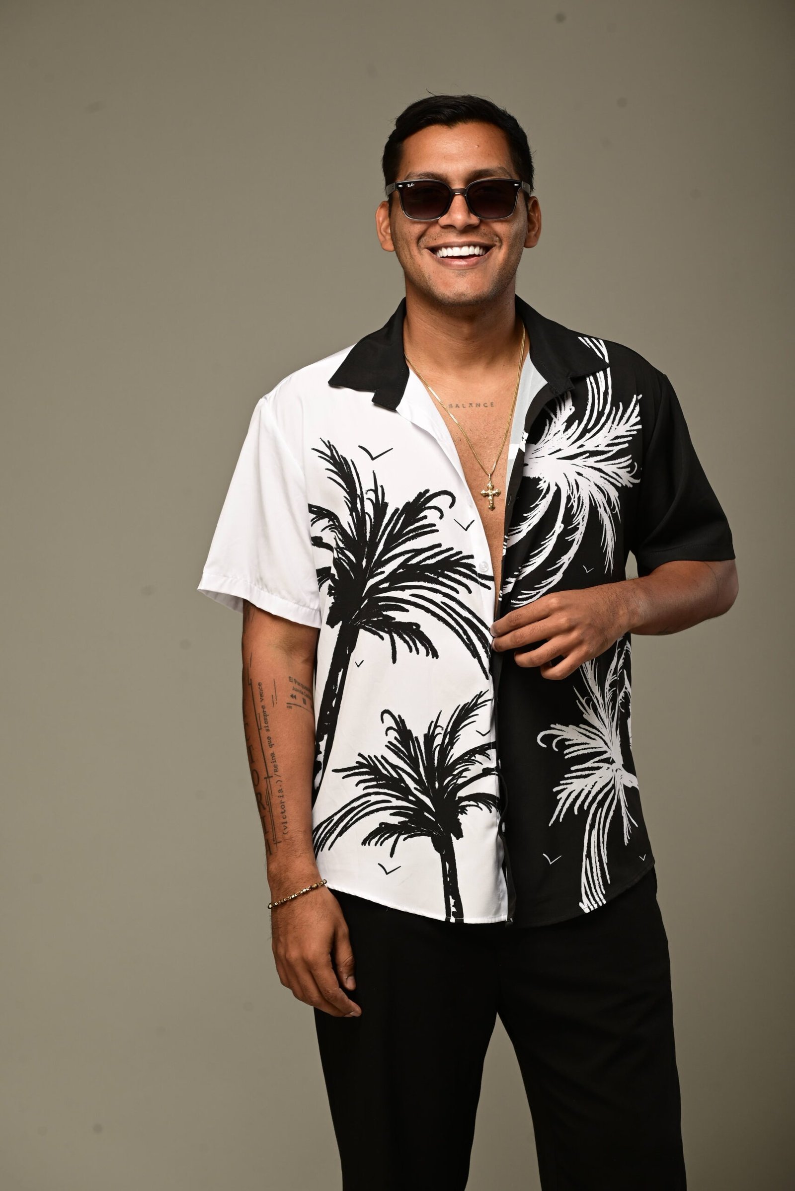 Camisa A blanco y negro - Image 5